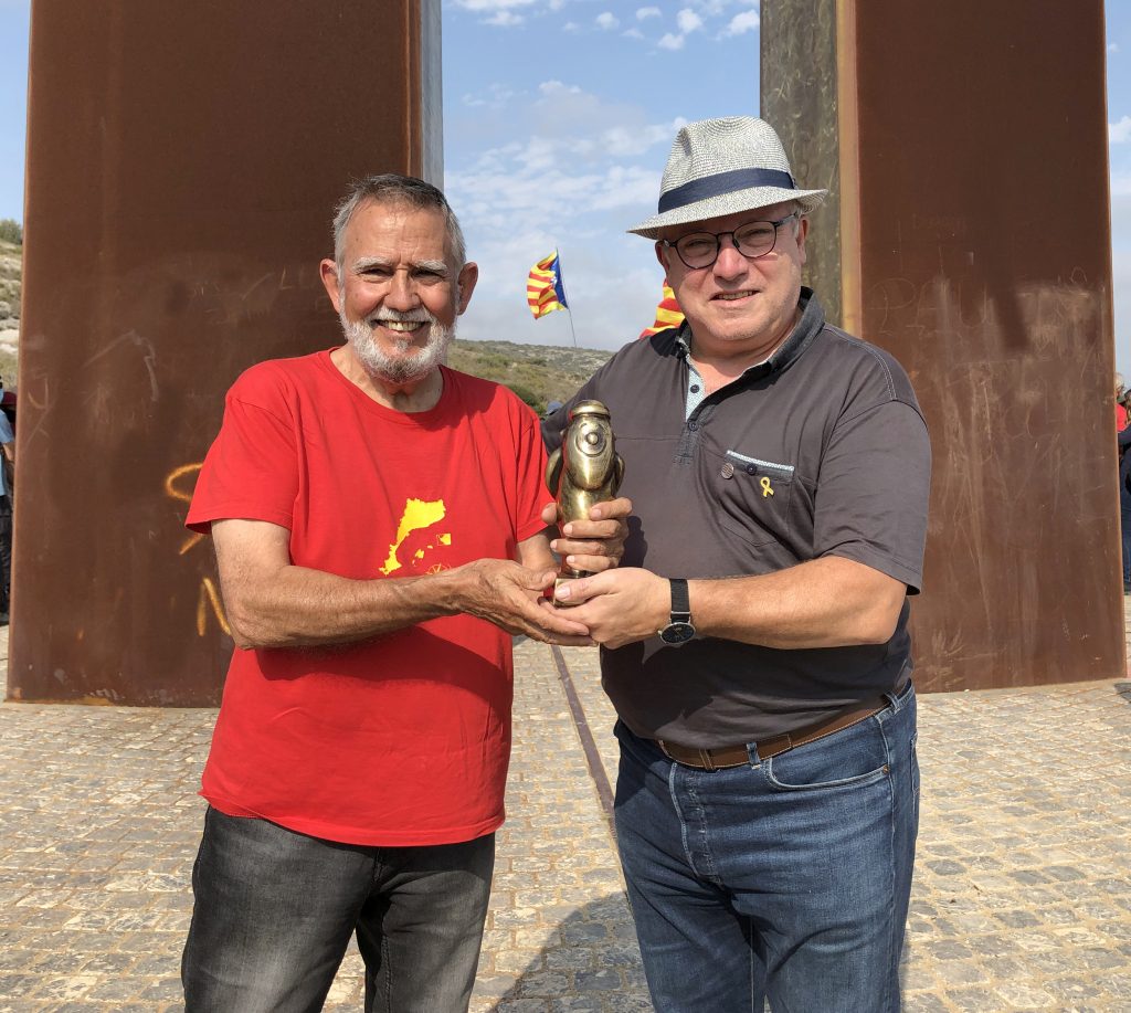 Entrega el Premi Gollut el Director del Festival, Jaume Palmés